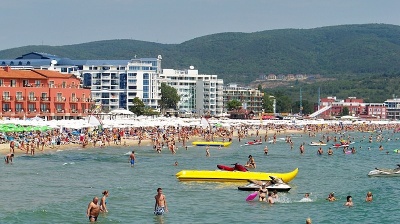 Bulgaria’s Deputy PM Simeonov refers fellow minister to prosecutors over beach bar dispute 